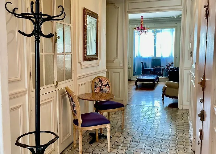 Haussmann Opera Penthouses 130m2 Lägenhet
